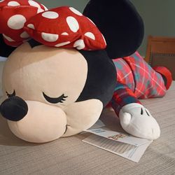 Minnie Mouse cuddleez