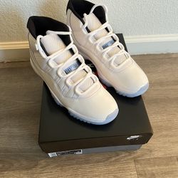 Jordan 11 Legend Blue Size 9.5