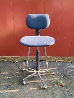 Adjustable Drafting Chair with Casters