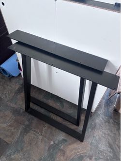 steel table legs