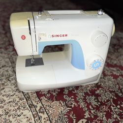Singer Sewing Machine Normal Condition 