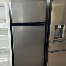 WHIRLPOOL TOP FREEZER REFRIGERATOR APARTMENT SIZE 