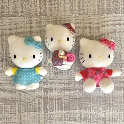 Hello Kitty Mini Plush Dolls