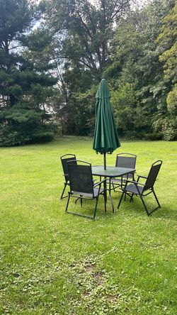 Patio tables/umbrella& 4 folding chairs
