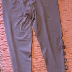 GAIAM Yoga Capri Exercise Pants