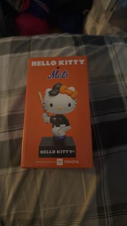 Mets Hello  Kitty Bobblehead