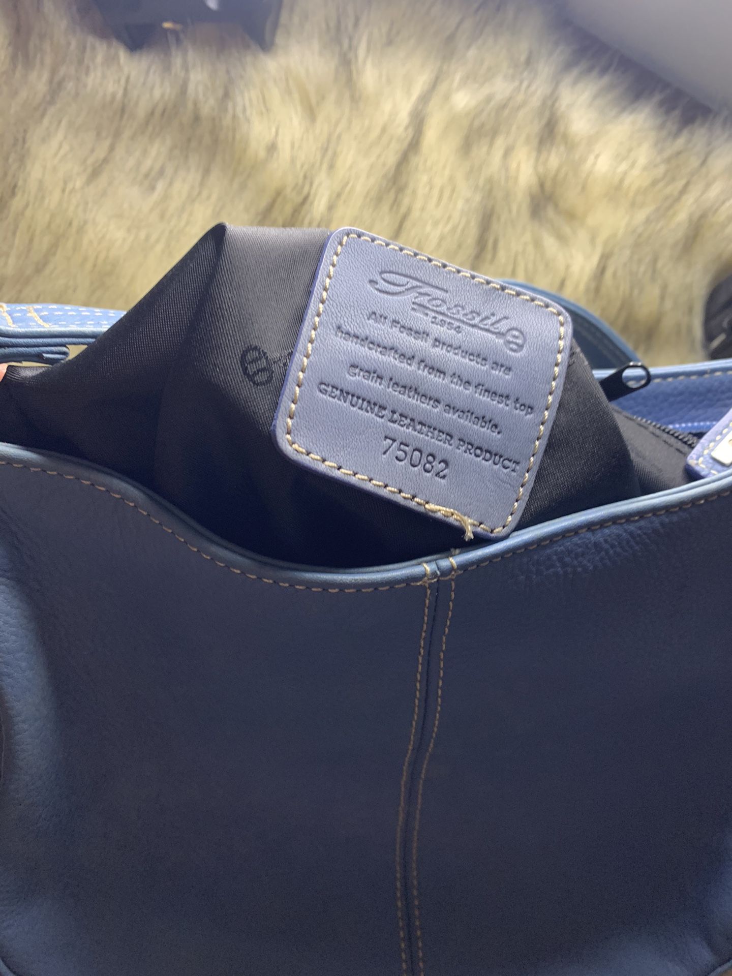 practical and comfortable fossil lady bag ideal for a quick walk in good conditions