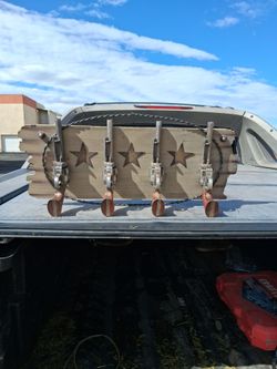 Rustic Wood Star Wall Rack with Metal Hooks