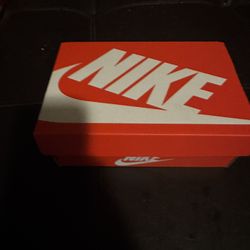 Nike Kids Size 5