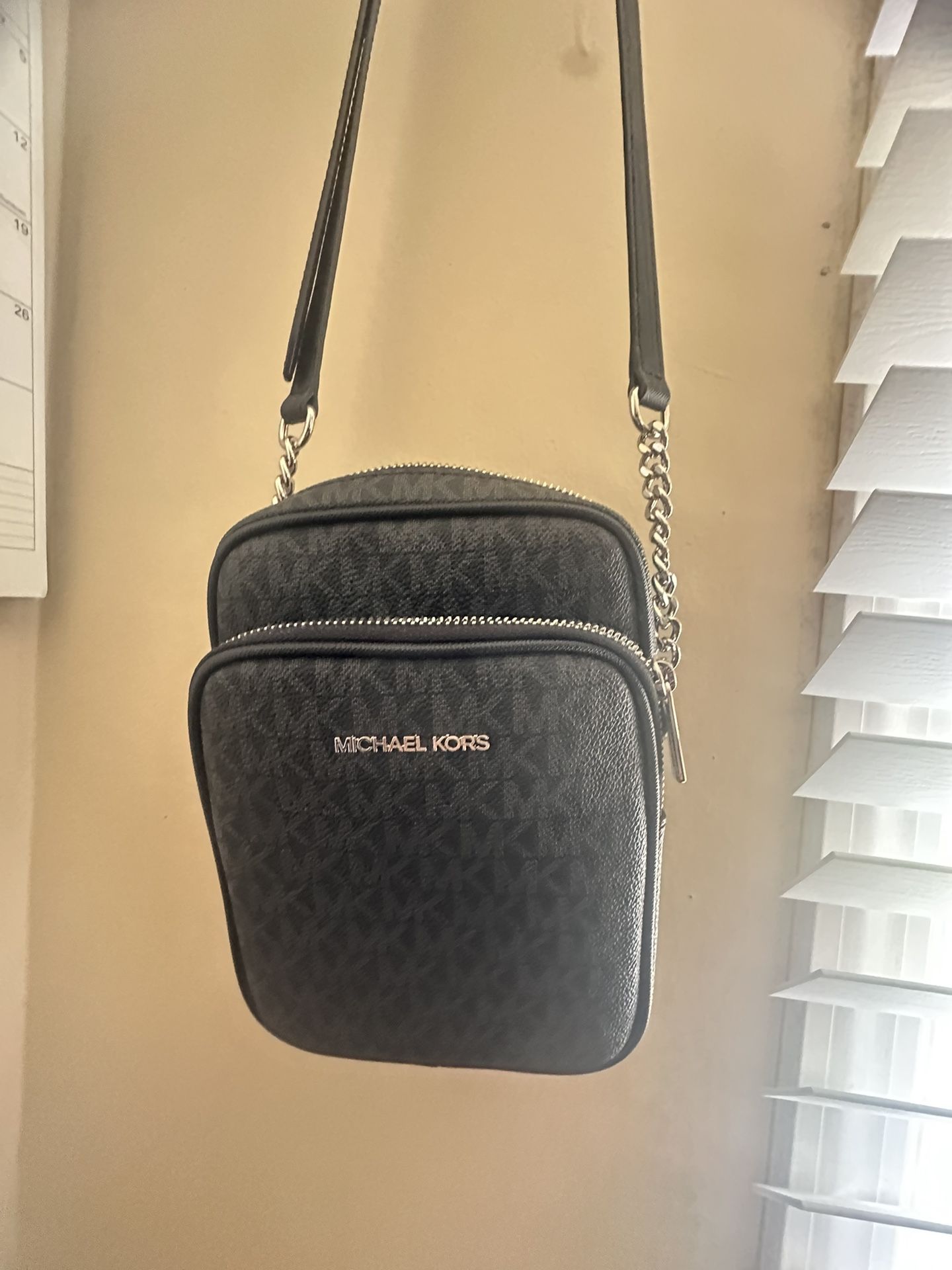 Michael Kors Crossbody Bag. See Pictures. READ DESCRIPTION. Check My Profile For More Items
