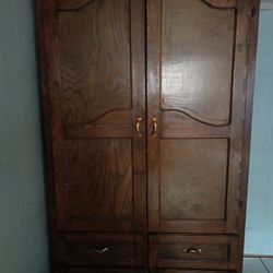 Wood Dresser
