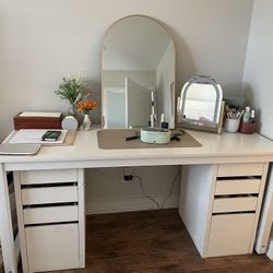 Desk And Drawers / Vanity 