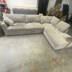 Henredon Murphy Sofa with Reversible Chaise