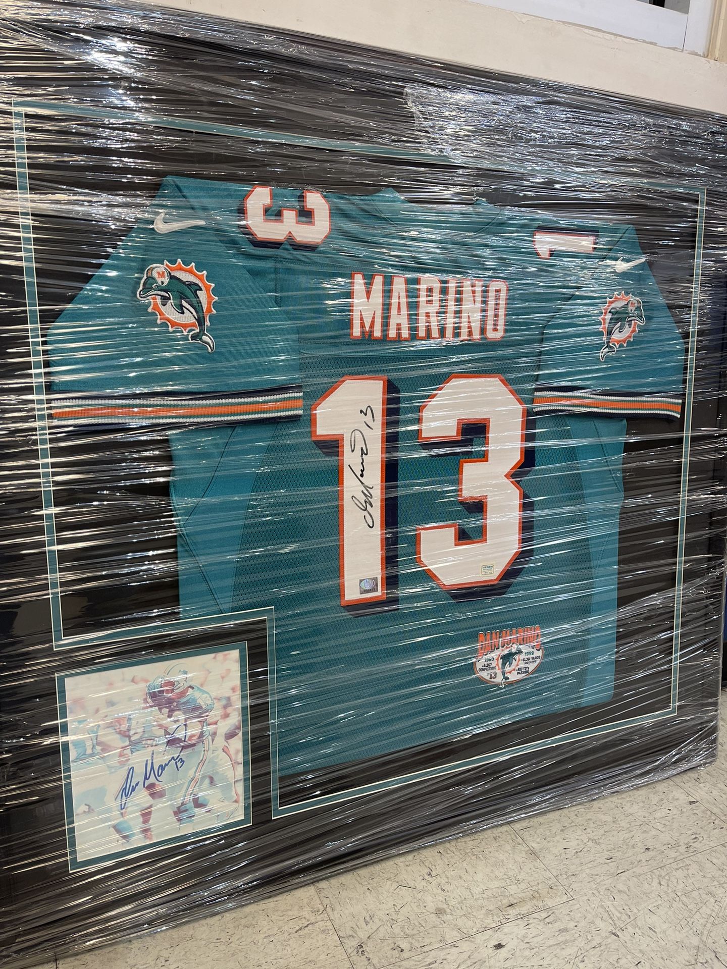 Memorabilia “Dan Marino” signed Jersey Framed for Sale in Lake Worth, FL -  OfferUp