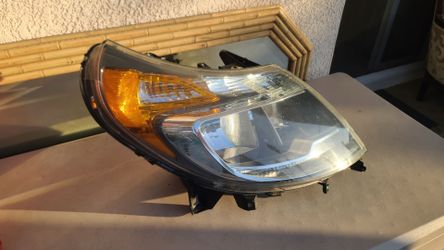 2014 - 2021  DODGE RAM PROMASTER RIGHT HEADLIGHT PASSENGER SIDE HALOGEN GENUINE USED OEM.  DD3