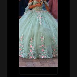 Quiencera Dress Small