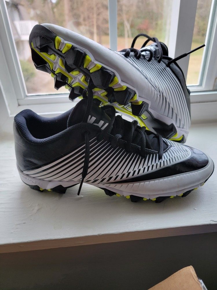 Nike Cleats Size 10