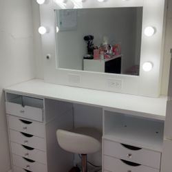 Makeup Vanity 