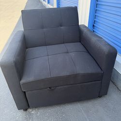 Chair that converts to bed