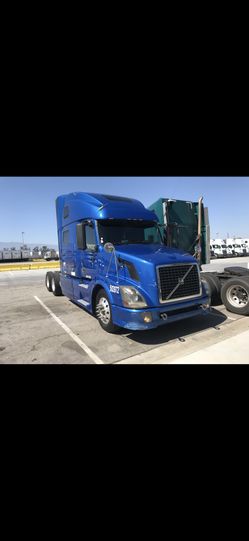 2012 Volvo, Cummings 13 Speed (manual Transmission )$15000