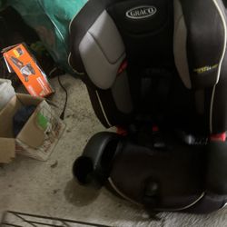 Car Seat 20 $