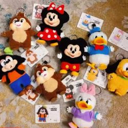Disney Mickey Family Plush Keychain Set NEW SEALED BOX