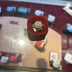 14k Diamond Ring 7.5 Grams 