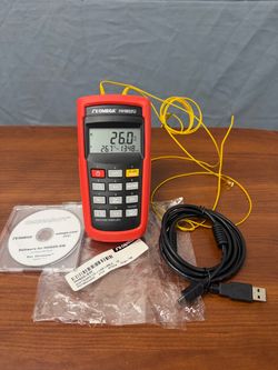 OMEGA HH802U Dual J/K Thermocouple Thermometer w/ USB Software & Probes
