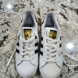 Superstar Adidas Size 8
