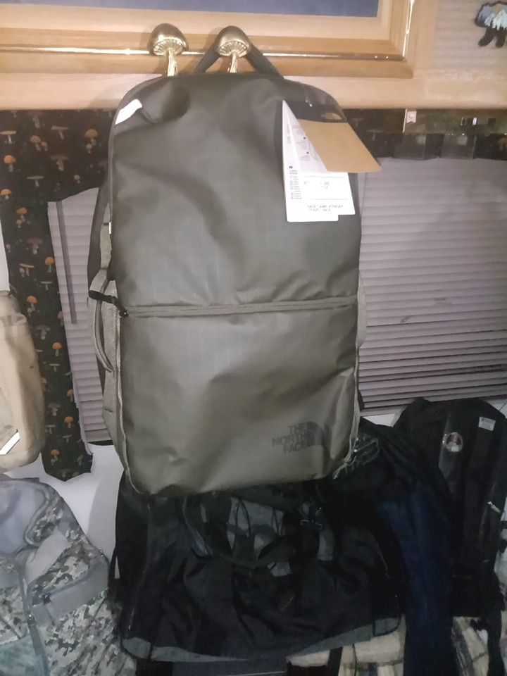 NWT The North Face "Base Camp Voyager Travel Pack"