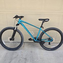 SPECIALIZED PITCH MOUNTAIN BIKE (M/L FRAME)