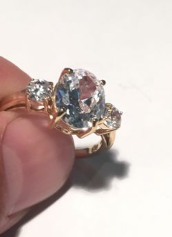 BEAUTIFUL Silver Ring with stones size 7.25