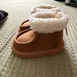 New Baby Gap Boots