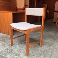 Single Vintage Mid Century Modern Teak Chair by D-Scan