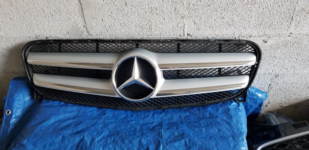 Mercedes GLA Grille 