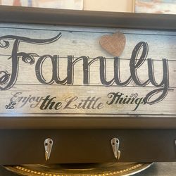 NEW Family Sign With Hooks