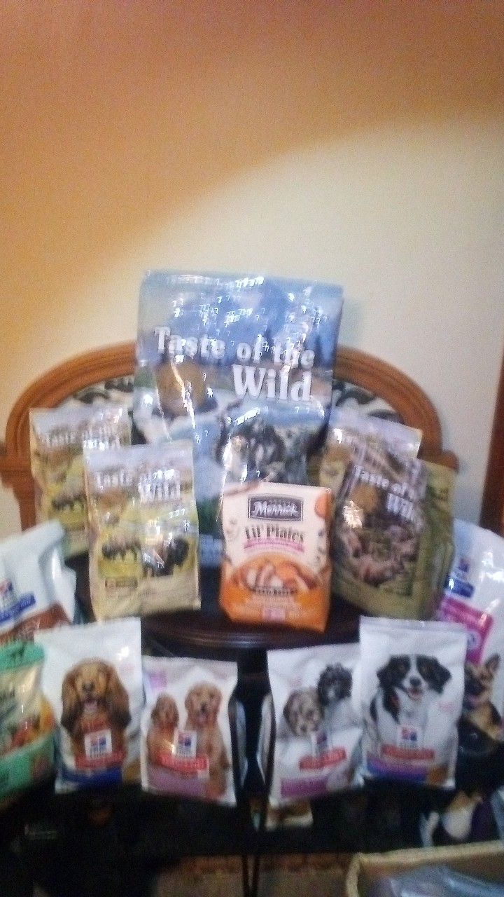 Lot's Of Quality Brand Dry Dog Food