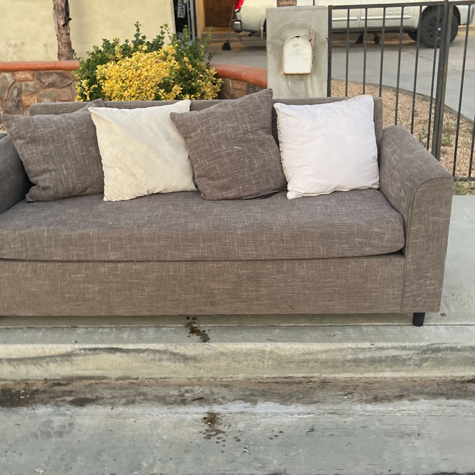 Free Couches for Sale in Moreno Valley, CA OfferUp