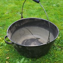 Nice Vintage Enamel Pot With Handle 