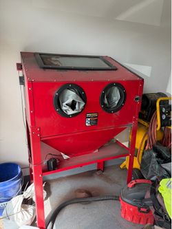 Sand blasting cabinet
