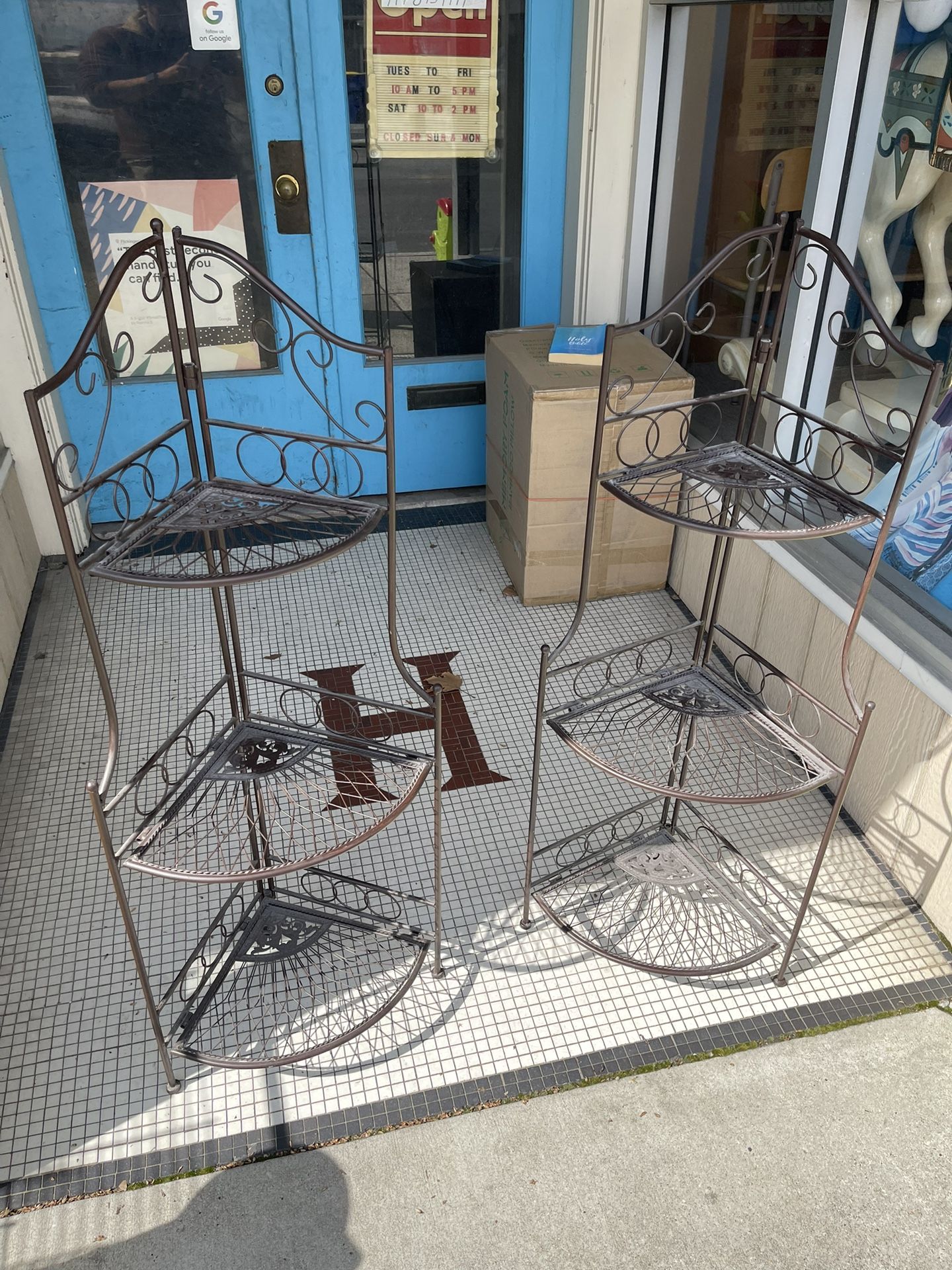Folding Corner Shelves
