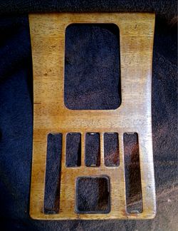 1982 Mercedes Benz 300 console wood