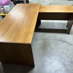 Free Desks