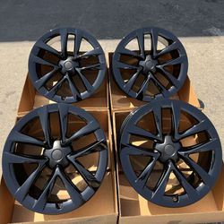 21” TESLA Model S Original Rims Arachnid Plaid Staggers In New Gloss Black