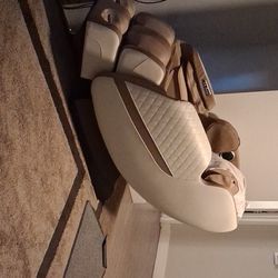 Emirates Massage Chair - Tan
Model: MCLTN0154