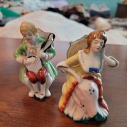 Vintage Pair Of Figurines