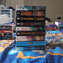 Iris Johansen Lovers - 9 Of Her Books