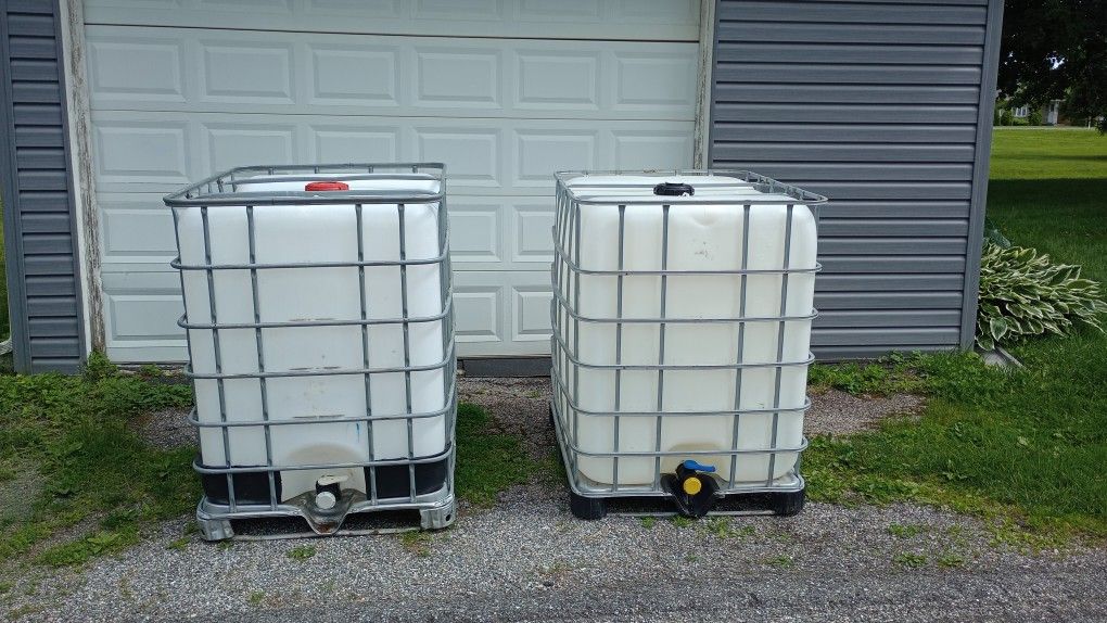  Price Reduced ** Clean 275 Gallon IBC Tote 