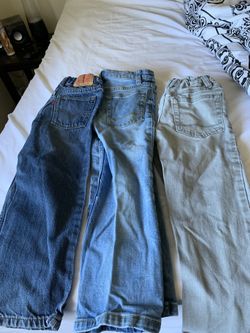 Boys size 5 cat and jack jeans mostly great cond !! Great bundle for back to school