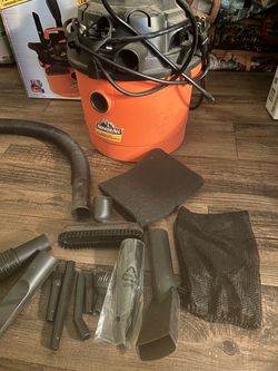 Aspiradora para el carro $20